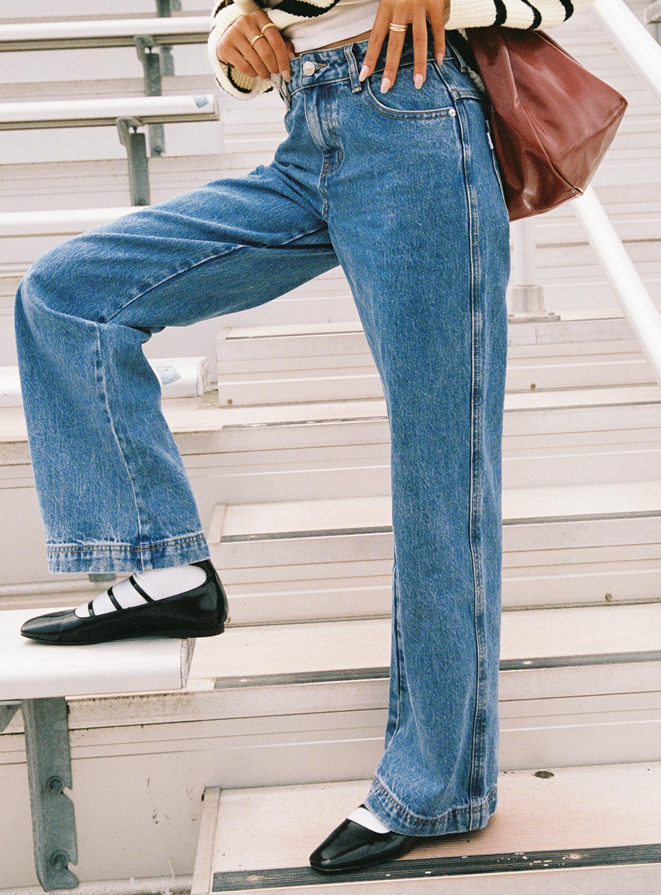 Jankins Low Rise Straight Leg Jeans Mid Wash