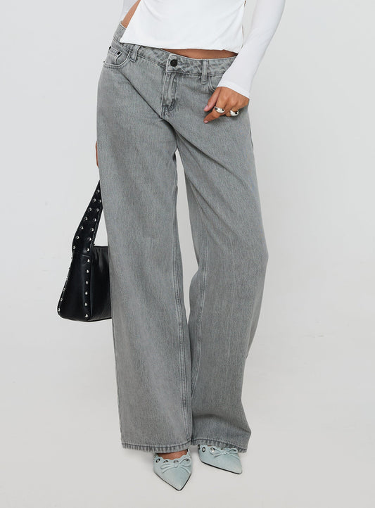 Ellanor Low Rise Straight Leg Jean Washed Grey