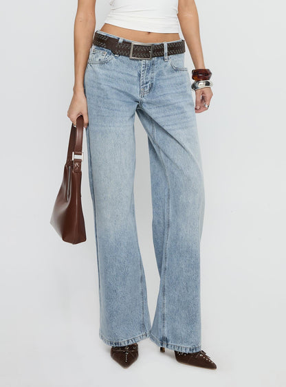 Serenitia Mid Rise Relaxed Jeans Light Wash Petite