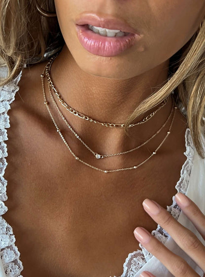 Elkie Dainty Necklace Set Gold
