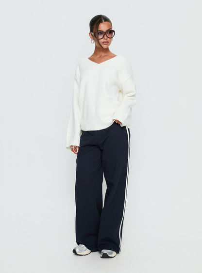 Kaileigh V Neck Knit Sweater Cream