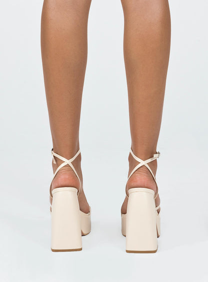 La Belle Heels Bone