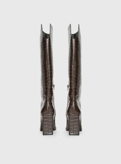 Good Judgement Knee High Boots Chocolate
