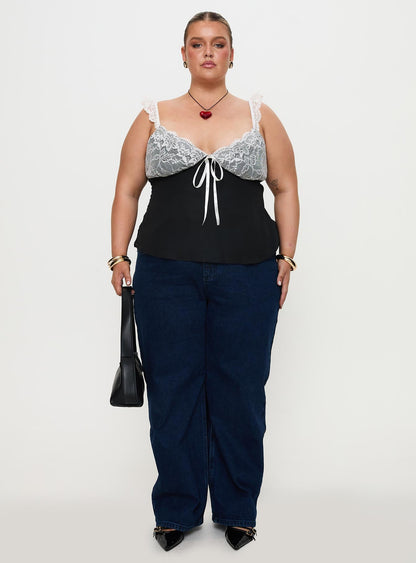 Delvonte Top Black Curve