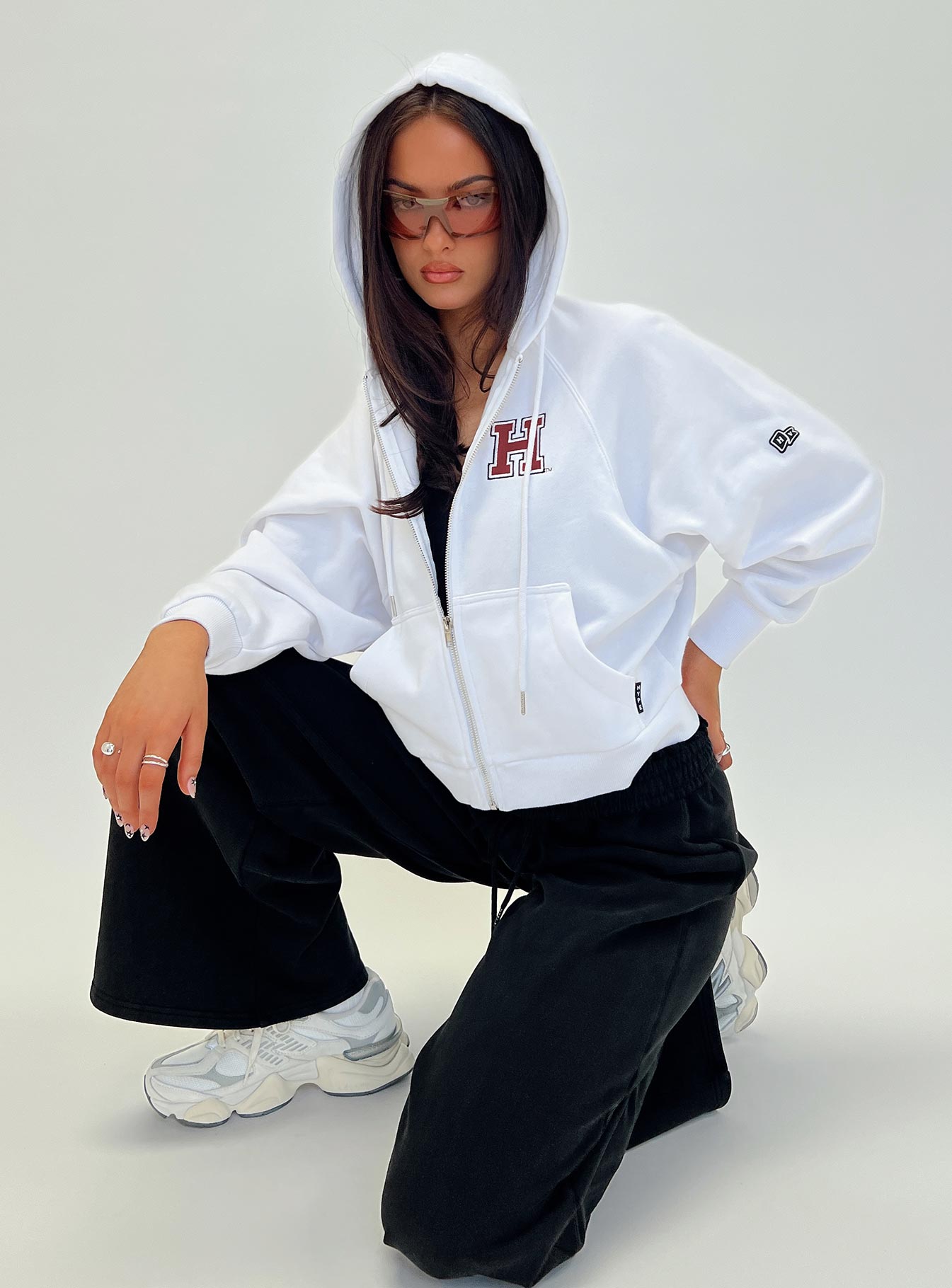 Harvard Raglan Zip Up White / Red